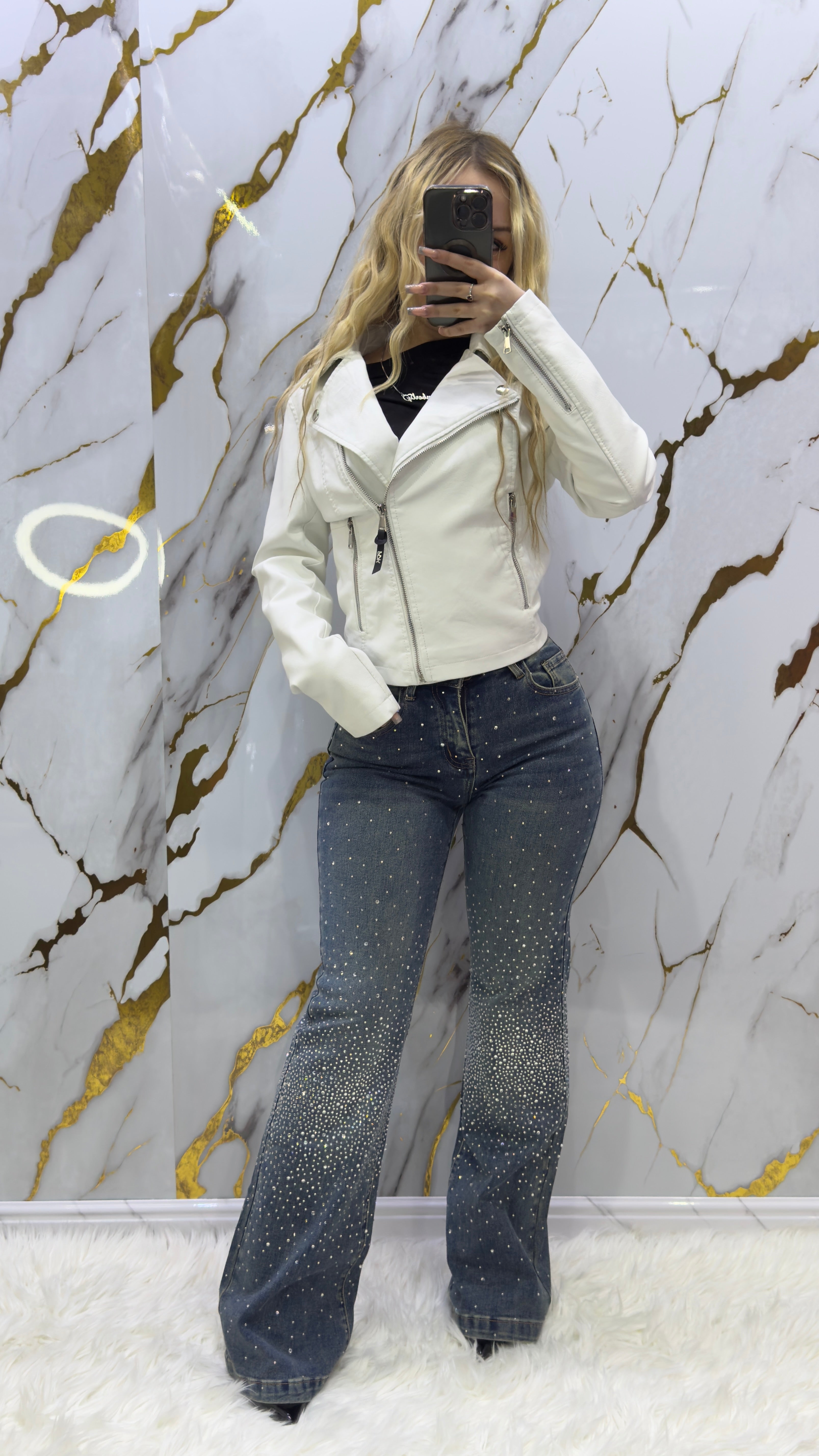 Jeans a zampa top elasticizzato con applicazioni in strass