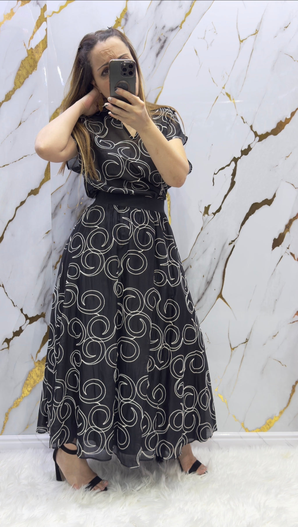Coordinato gonna lunga e blusa Pdk in cotone fantasia con ricami