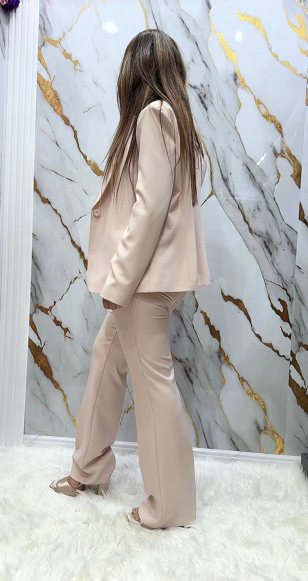 Tailleur Pdk pantalone a zampa e giacca con un bottone