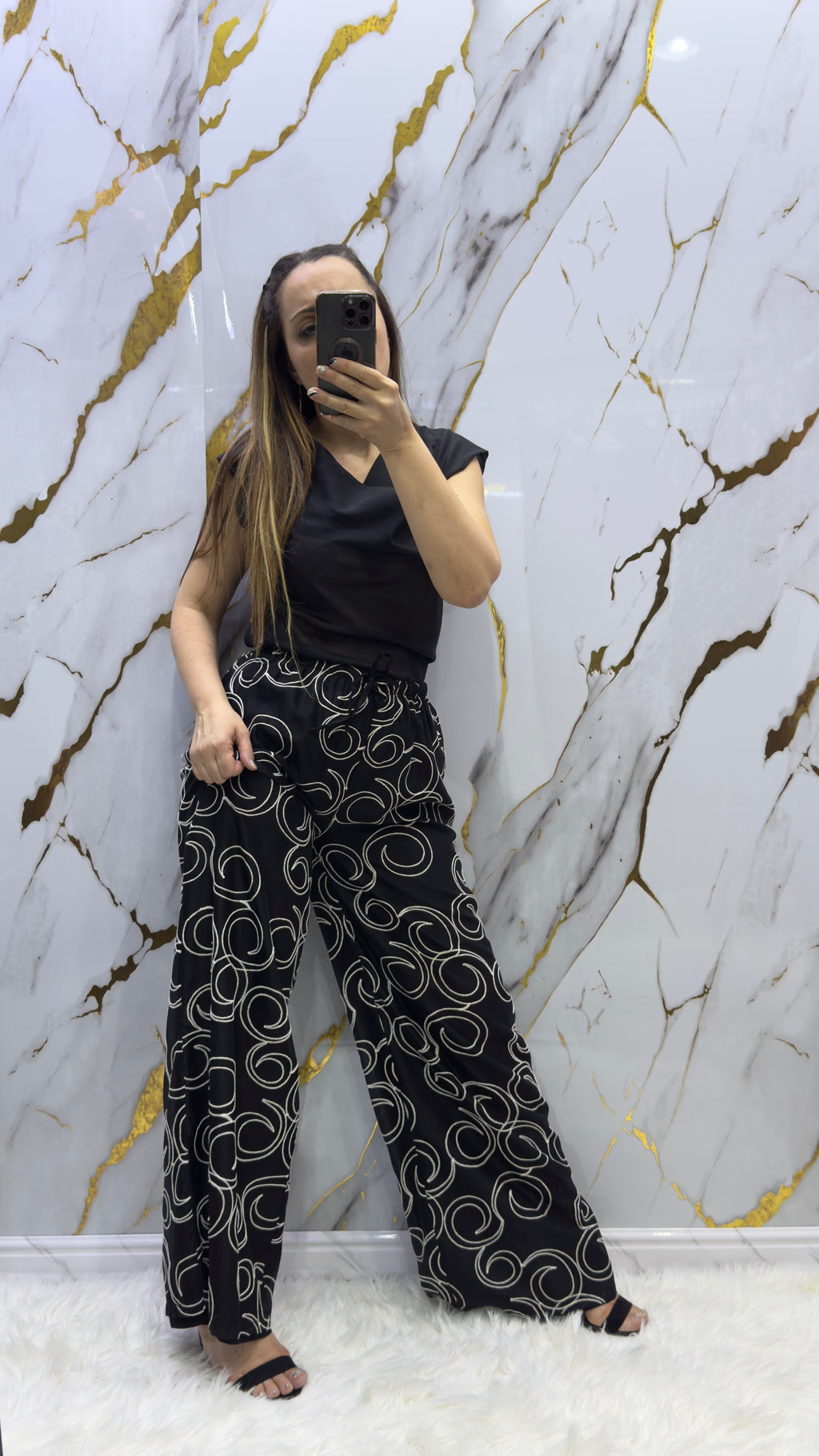 Coordinato Pdk pantalone a palazzo e blusa in cotone con ricami