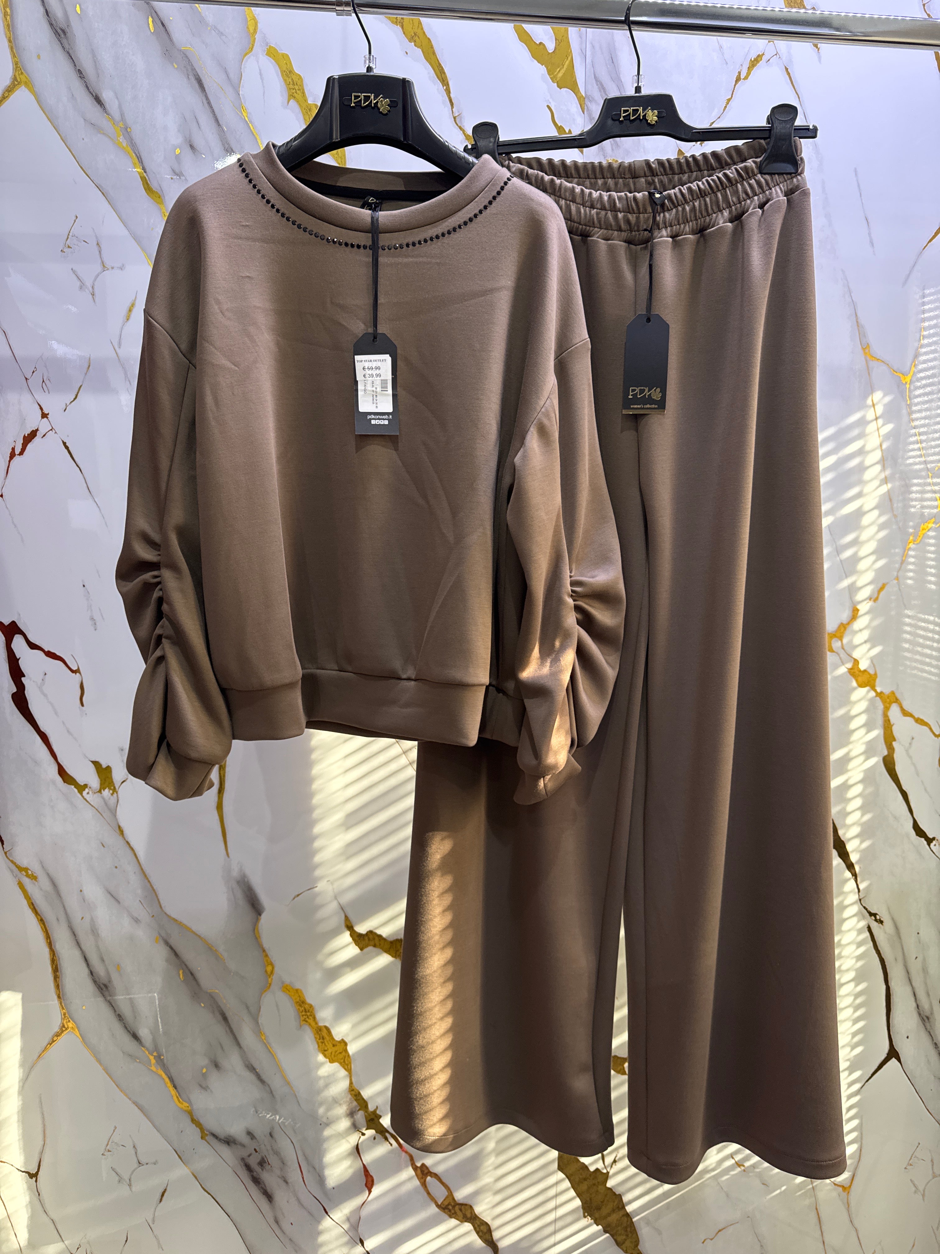 Coordinato oversize Pdk elasticizzato felpa con applicazioni e Pantone a palazzo