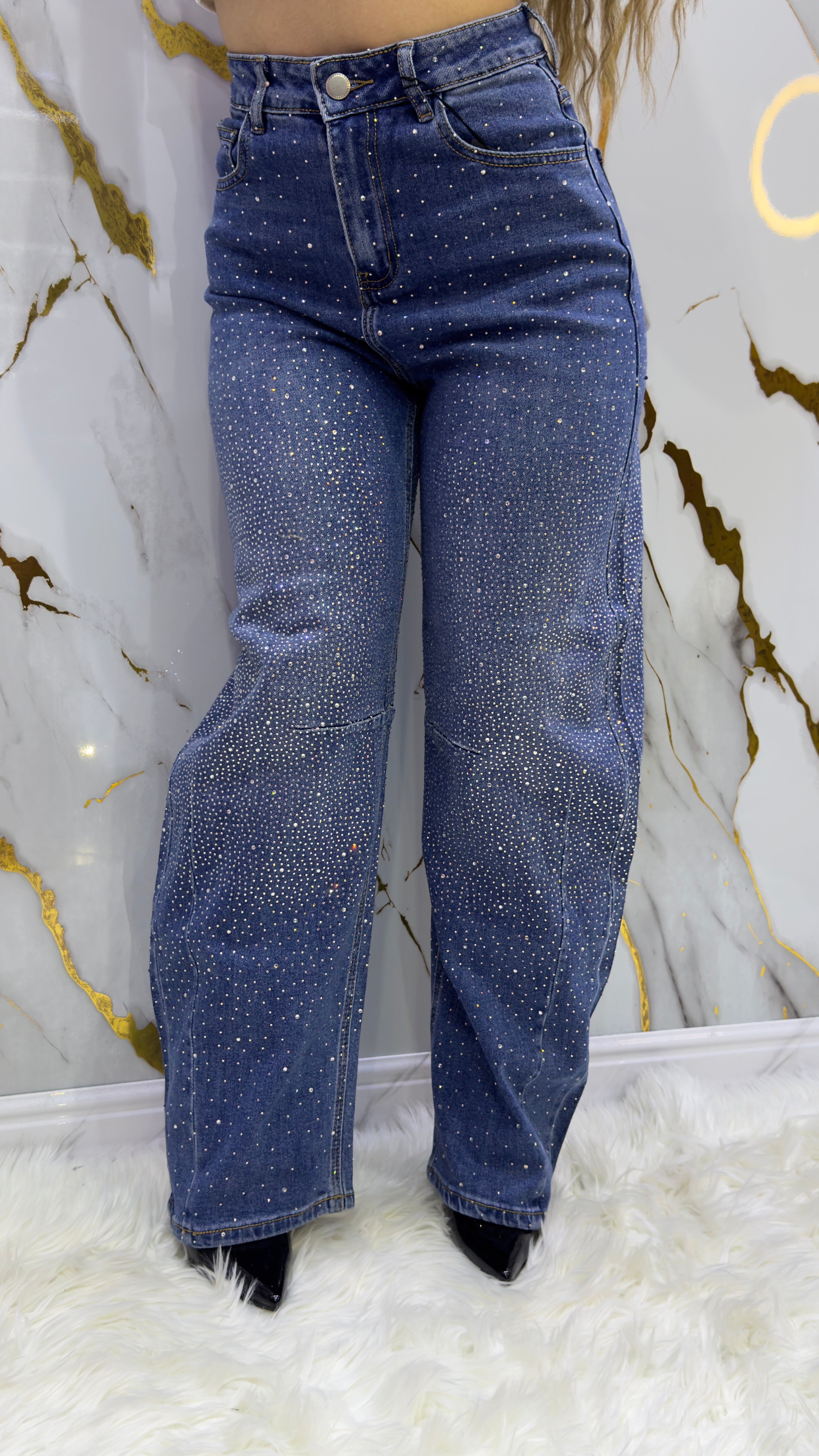 Jeans balloon con applicazioni strass a contrasto