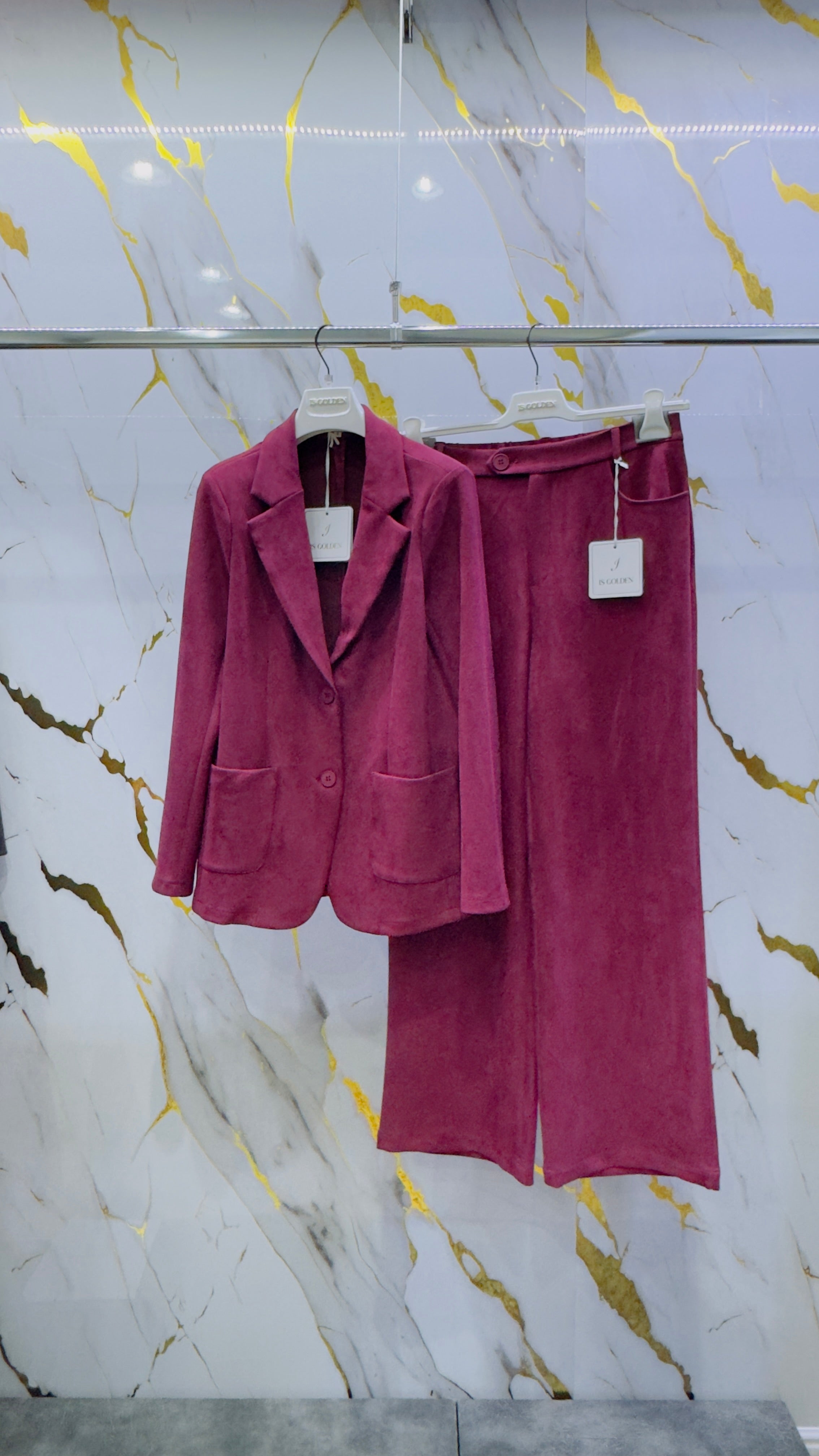 Tailleur in velluto isi elasticizzato con pantalone a palazzo