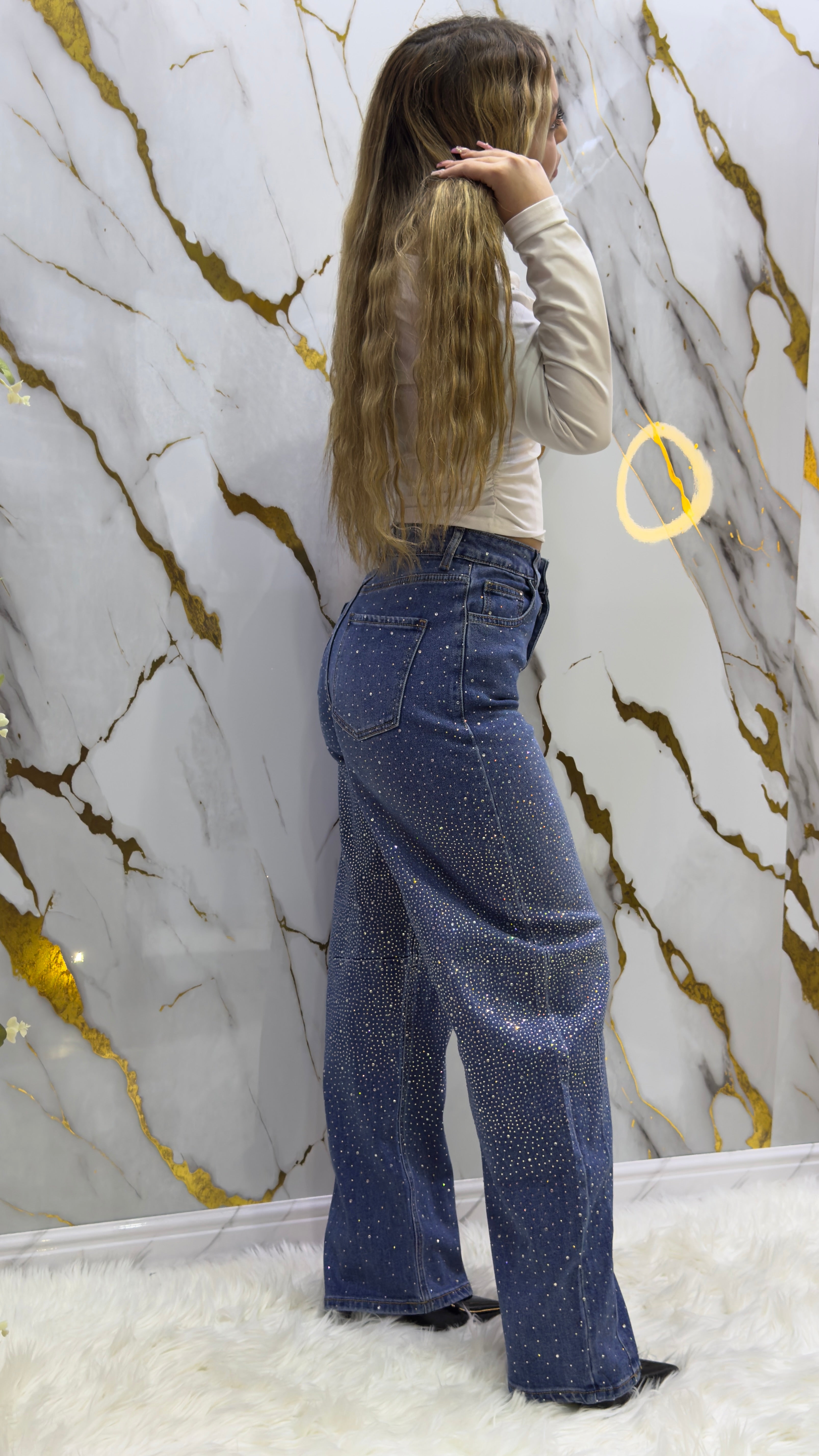 Jeans balloon con applicazioni strass a contrasto