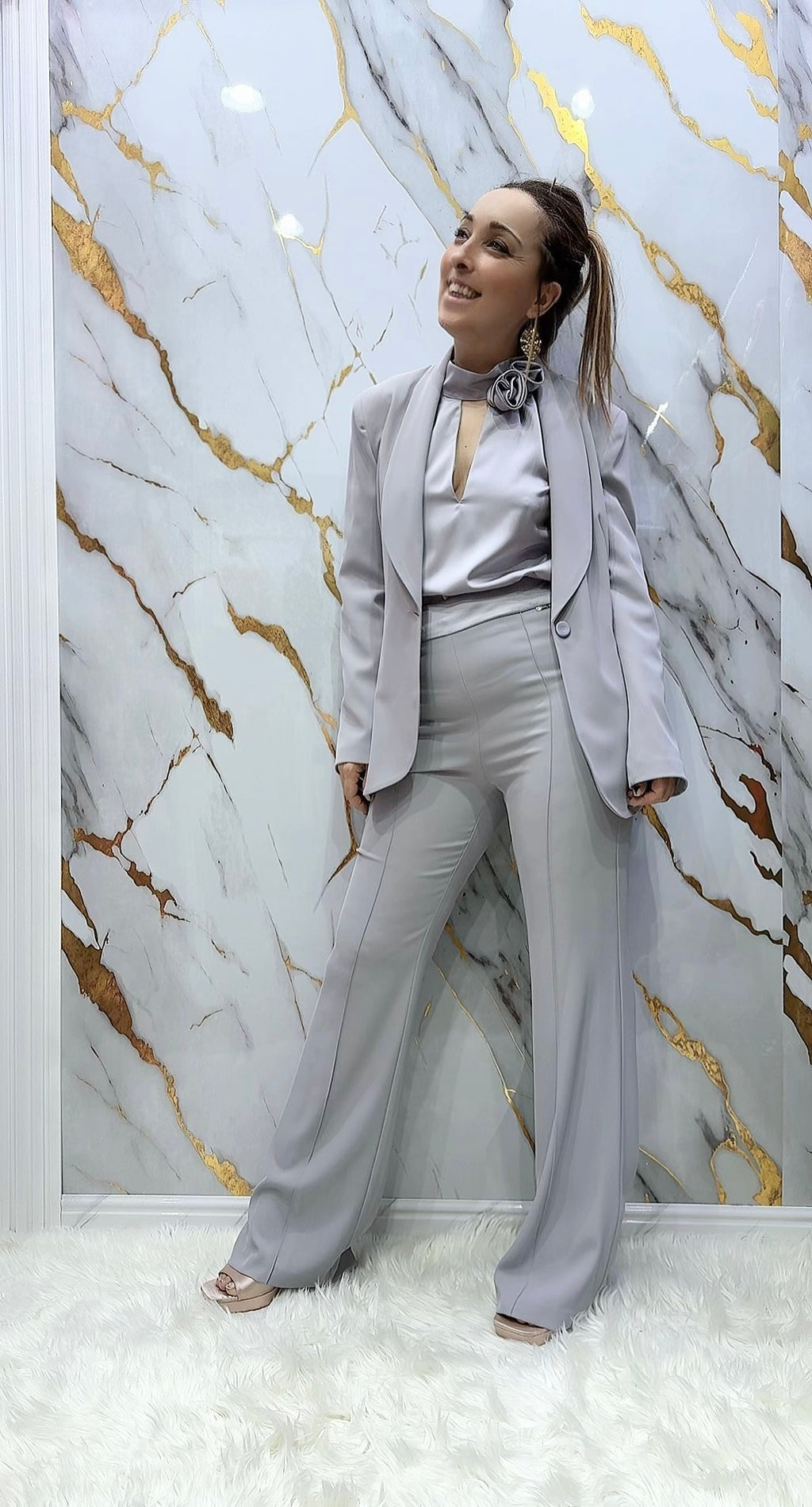 Tailleur pdk tessuto fluido con dettagli in raso