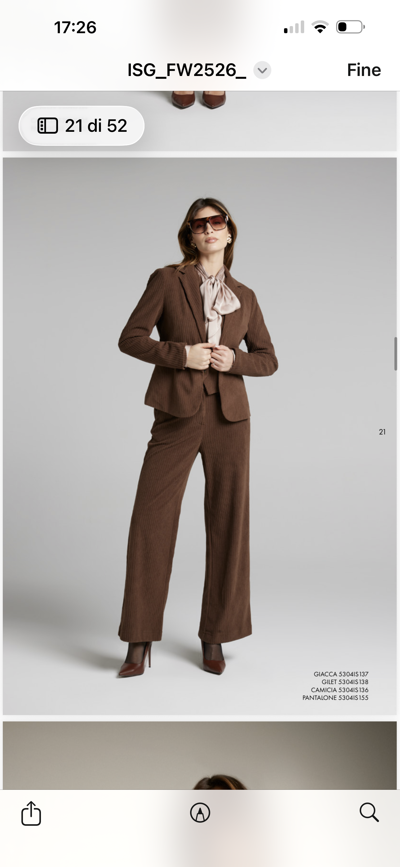 Tailleur in velluto a costine elasticizzato isi con pantalone a palazzo